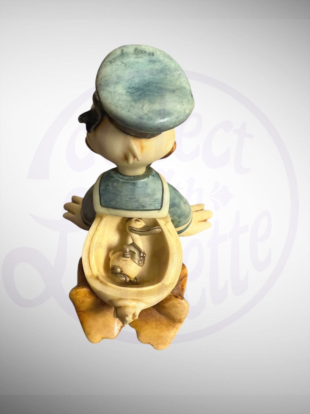 Harmony Kingdom Box - Disney Donald Looks Back Figurine No Box